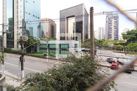 Vista de apartamento para alugar com 3 quartos, 147m² em Itaim Bibi, São Paulo