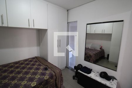 Casa à venda com 287m², 4 quartos e 2 vagasCasa 2 quarto