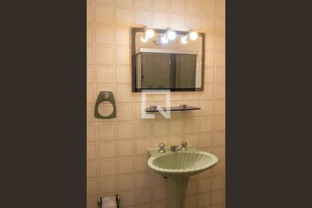 Banheiro de apartamento à venda com 2 quartos, 64m² em Água Branca, São Paulo