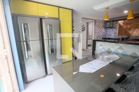 Casa à venda com 320m², 3 quartos e 4 vagas Casa à venda com 320m², 3 quartos e 4 vagasCozinha