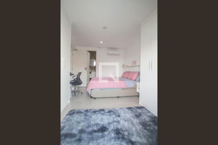 Casa à venda com 320m², 3 quartos e 4 vagas Casa à venda com 320m², 3 quartos e 4 vagasQuarto Suíte 1