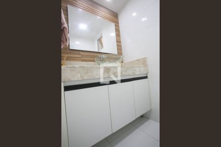 Casa à venda com 320m², 3 quartos e 4 vagas Casa à venda com 320m², 3 quartos e 4 vagasLavabo