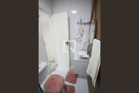 Casa à venda com 320m², 3 quartos e 4 vagas Casa à venda com 320m², 3 quartos e 4 vagasBanheiro da Suíte