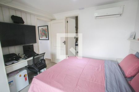 Casa à venda com 320m², 3 quartos e 4 vagas Casa à venda com 320m², 3 quartos e 4 vagasQuarto Suíte 1