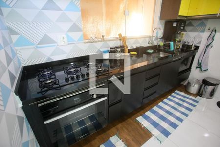 Casa à venda com 320m², 3 quartos e 4 vagas Casa à venda com 320m², 3 quartos e 4 vagasCozinha