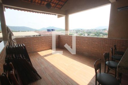 Casa à venda com 320m², 3 quartos e 4 vagas Casa à venda com 320m², 3 quartos e 4 vagasTerraço