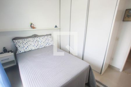 Casa à venda com 320m², 3 quartos e 4 vagas Casa à venda com 320m², 3 quartos e 4 vagasQuarto 2