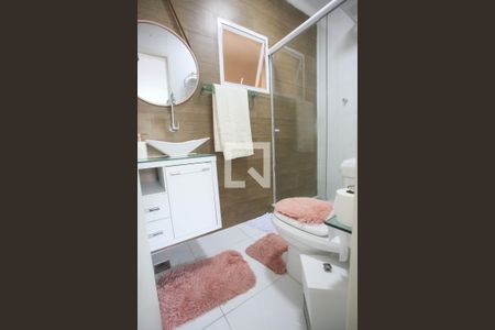 Casa à venda com 320m², 3 quartos e 4 vagas Casa à venda com 320m², 3 quartos e 4 vagasBanheiro da Suíte