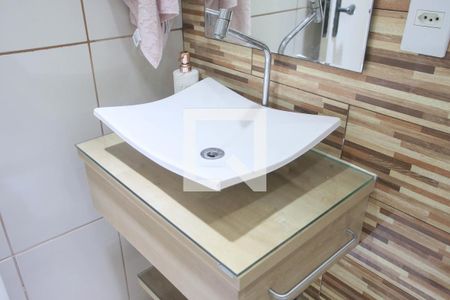 Casa à venda com 320m², 3 quartos e 4 vagas Casa à venda com 320m², 3 quartos e 4 vagasBanheiro Social