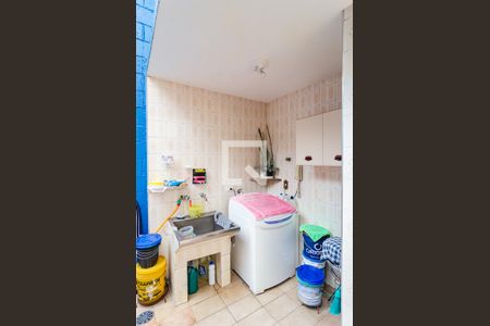 Casa à venda com 400m², 6 quartos e 3 vagasLavanderia Casa 1