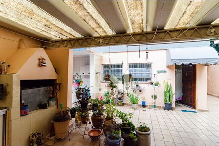 Casa à venda com 400m², 6 quartos e 3 vagasChurrasqueira