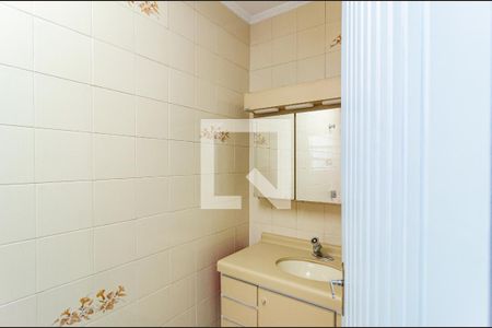 Casa à venda com 400m², 6 quartos e 3 vagasBanheiro da Suíte 1 Casa 2