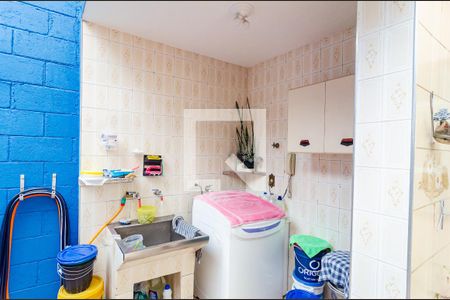 Casa à venda com 400m², 6 quartos e 3 vagasLavanderia Casa 1