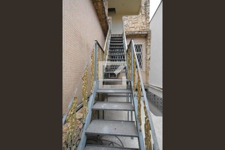 Apartamento à venda com 250m², 3 quartos e 1 vagaEscada para o Terraço