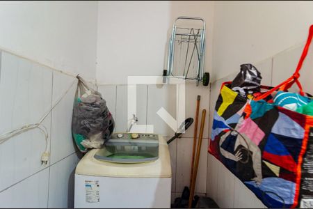 Casa para alugar com 380m², 6 quartos e 1 vaga Casa para alugar com 380m², 6 quartos e 1 vagaLavanderia Casa 1