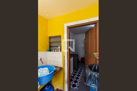 Casa para alugar com 380m², 6 quartos e 1 vaga Casa para alugar com 380m², 6 quartos e 1 vagaLavanderia Casa 1