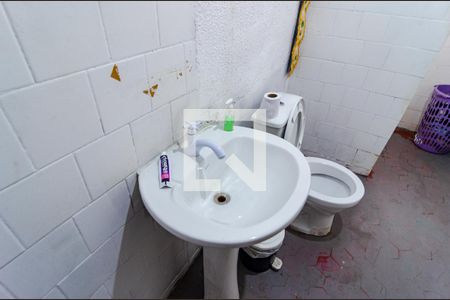 Casa para alugar com 380m², 6 quartos e 1 vaga Casa para alugar com 380m², 6 quartos e 1 vagaBanheiro casa 1