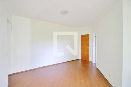 Sala de apartamento para alugar com 2 quartos, 57m² em Jardim Henriqueta, Taboão da Serra