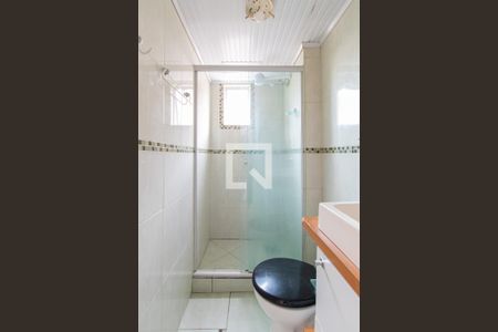 Banheiro de apartamento para alugar com 1 quarto, 38m² em Vila Nova, Porto Alegre