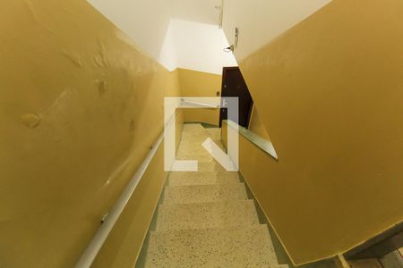 Apartamento à venda com 87m², 2 quartos e sem vagaEscada