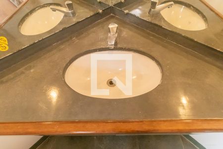 Casa à venda com 80m², 1 quarto e 1 vagaBanheiro Social