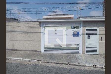 Casa de condomínio para alugar com 47m², 2 quartos e 1 vaga Casa de condomínio para alugar com 47m², 2 quartos e 1 vagaFachada