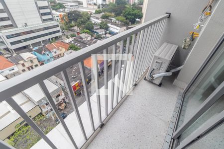 Varanda de kitnet/studio para alugar com 1 quarto, 28m² em Pinheiros, São Paulo