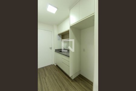 Cozinha de kitnet/studio para alugar com 1 quarto, 23m² em Quarta Parada, São Paulo