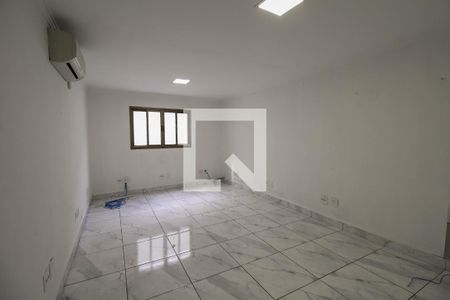Casa à venda com 300m², 7 quartos e 4 vagas Casa à venda com 300m², 7 quartos e 4 vagasQuarto 4