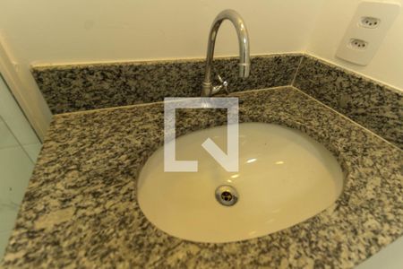 Apartamento para alugar com 37m², 2 quartos e sem vaga Apartamento para alugar com 37m², 2 quartos e sem vagaDetalhe Banheiro