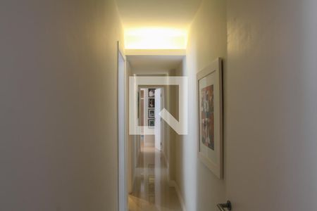 Apartamento à venda com 125m², 3 quartos e 1 vagaCorredor