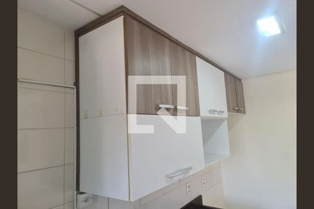 Apartamento para alugar com 66m², 2 quartos e 1 vagaCozinha 