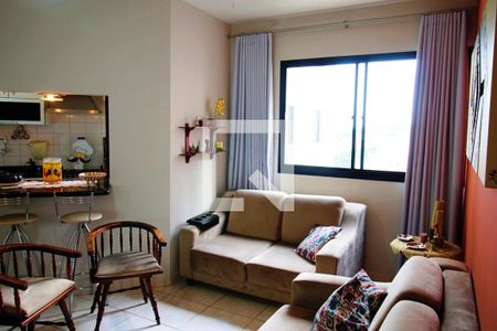 Sala de apartamento para alugar com 2 quartos, 56m² em Jardim Henriqueta, Taboão da Serra