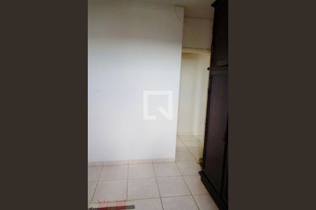 Quarto 1 de apartamento para alugar com 2 quartos, 56m² em Jardim Henriqueta, Taboão da Serra