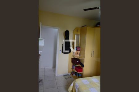 Quarto 2 de apartamento para alugar com 2 quartos, 56m² em Jardim Henriqueta, Taboão da Serra