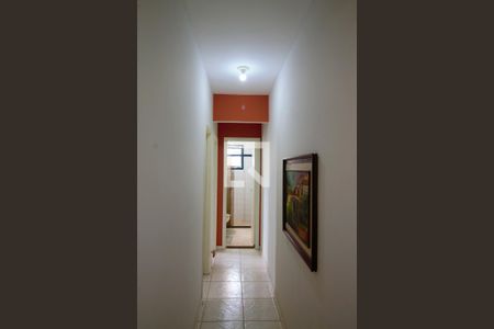 Corredor de apartamento à venda com 2 quartos, 56m² em Jardim Henriqueta, Taboão da Serra