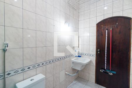 Casa à venda com 80m², 2 quartos e sem vagaBanheiro Social e Lavanderia