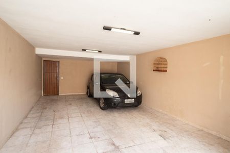 Casa para alugar com 236m², 3 quartos e 4 vagas Casa para alugar com 236m², 3 quartos e 4 vagasGaragem