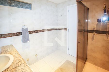 Apartamento à venda com 188m², 4 quartos e 2 vagasBanheiro 1