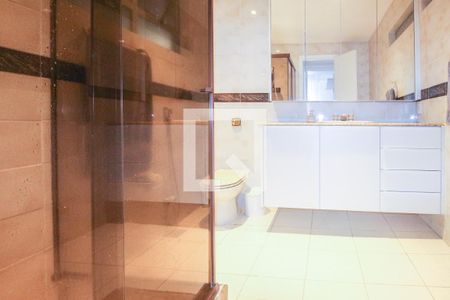 Apartamento à venda com 188m², 4 quartos e 2 vagasBanheiro 1