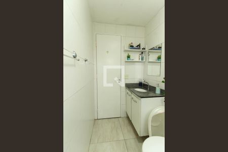 Apartamento para alugar com 46m², 2 quartos e 1 vaga Apartamento para alugar com 46m², 2 quartos e 1 vagaBanheiro