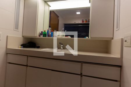 Apartamento à venda com 200m², 4 quartos e 2 vagasBanheiro