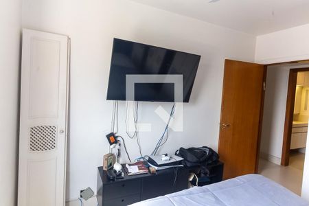 Apartamento à venda com 200m², 4 quartos e 2 vagasQuarto 2