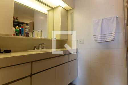 Apartamento à venda com 200m², 4 quartos e 2 vagasBanheiro