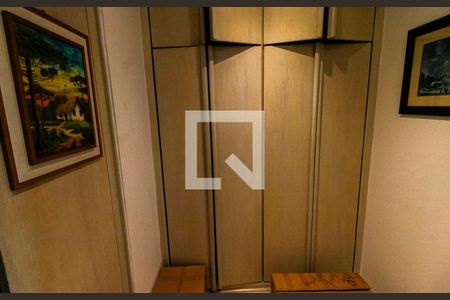 Apartamento à venda com 202m², 4 quartos e 3 vagas Apartamento à venda com 202m², 4 quartos e 3 vagasSuite 2