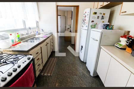 Apartamento à venda com 202m², 4 quartos e 3 vagas Apartamento à venda com 202m², 4 quartos e 3 vagasCozinha - Armários