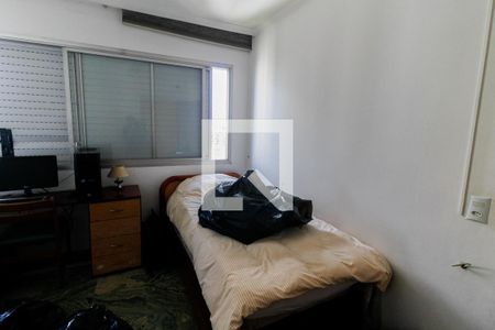Apartamento à venda com 202m², 4 quartos e 3 vagas Apartamento à venda com 202m², 4 quartos e 3 vagasQuarto 1 - Armários