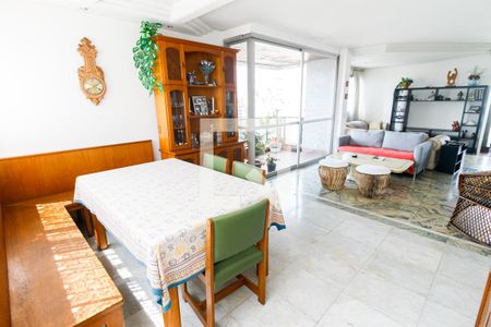Sala de Jantar de apartamento à venda com 4 quartos, 202m² em Vila Suzana, São Paulo