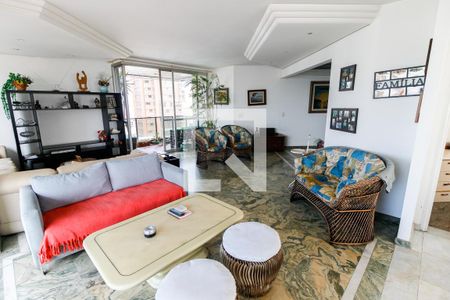 Sala  de apartamento à venda com 4 quartos, 202m² em Vila Suzana, São Paulo