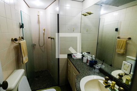 Apartamento à venda com 202m², 4 quartos e 3 vagas Apartamento à venda com 202m², 4 quartos e 3 vagasBanheiro 1